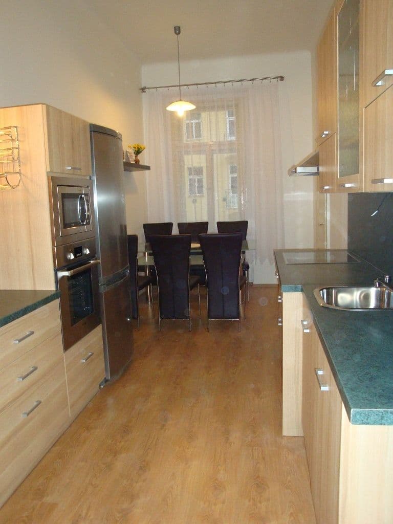 Pronájem bytu 3+1 95 m², Vrázova, Praha, Praha Pronájem bytu 3+1 95 m², Vrázova, Praha, Praha
