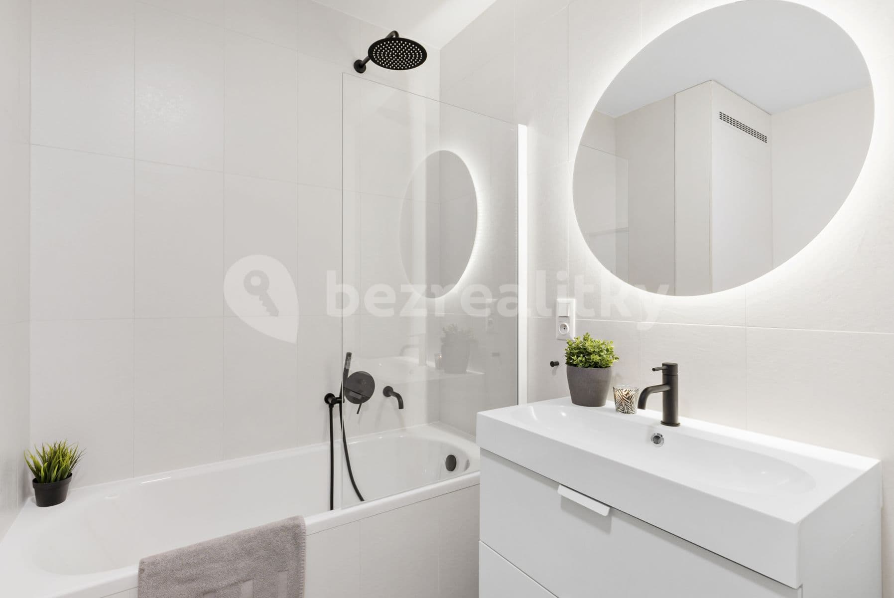 Pronájem bytu 2+kk 43 m², Jeřabinová, Praha, Praha Pronájem bytu 2+kk 43 m², Jeřabinová, Praha, Praha