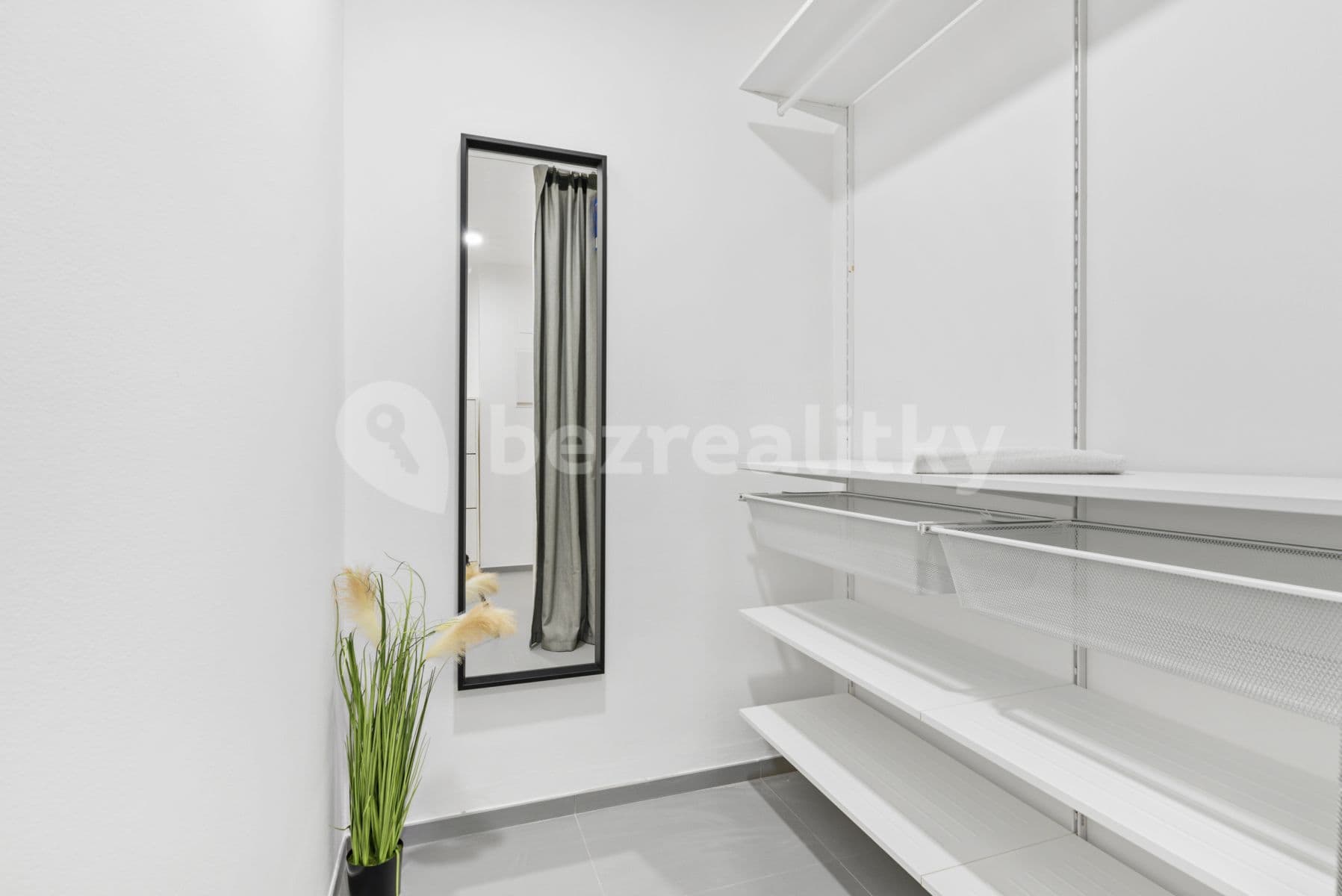 Pronájem bytu 2+kk 43 m², Jeřabinová, Praha, Praha Pronájem bytu 2+kk 43 m², Jeřabinová, Praha, Praha