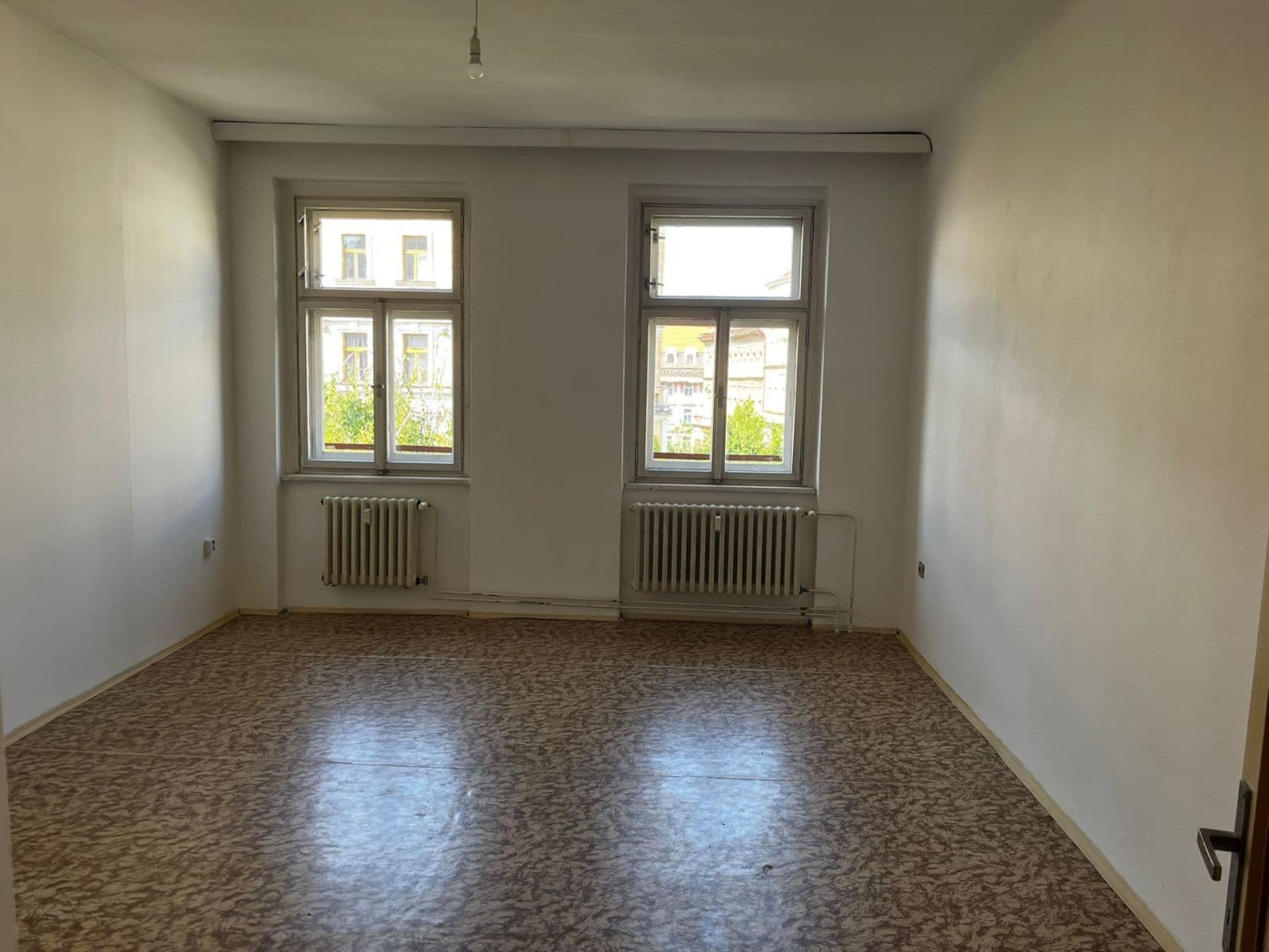 Pronájem bytu 2+1 75 m², Londýnská, Praha, Praha Pronájem bytu 2+1 75 m², Londýnská, Praha, Praha