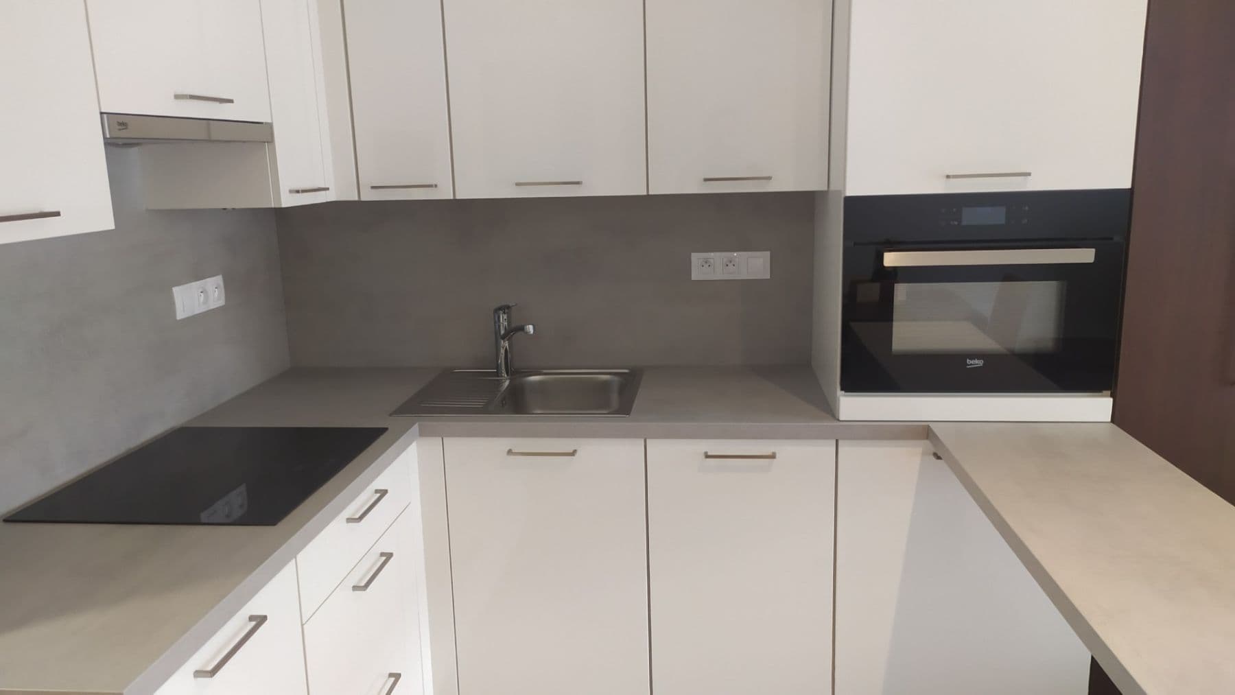 Pronájem bytu 1+kk 30 m², Mukařovského, Praha, Praha Pronájem bytu 1+kk 30 m², Mukařovského, Praha, Praha