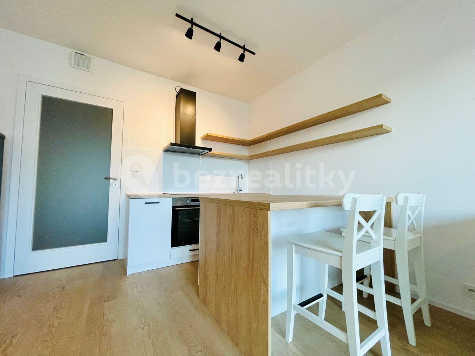 Pronájem bytu 1+kk 32 m², Vrbova, Praha, Praha Pronájem bytu 1+kk 32 m², Vrbova, Praha, Praha
