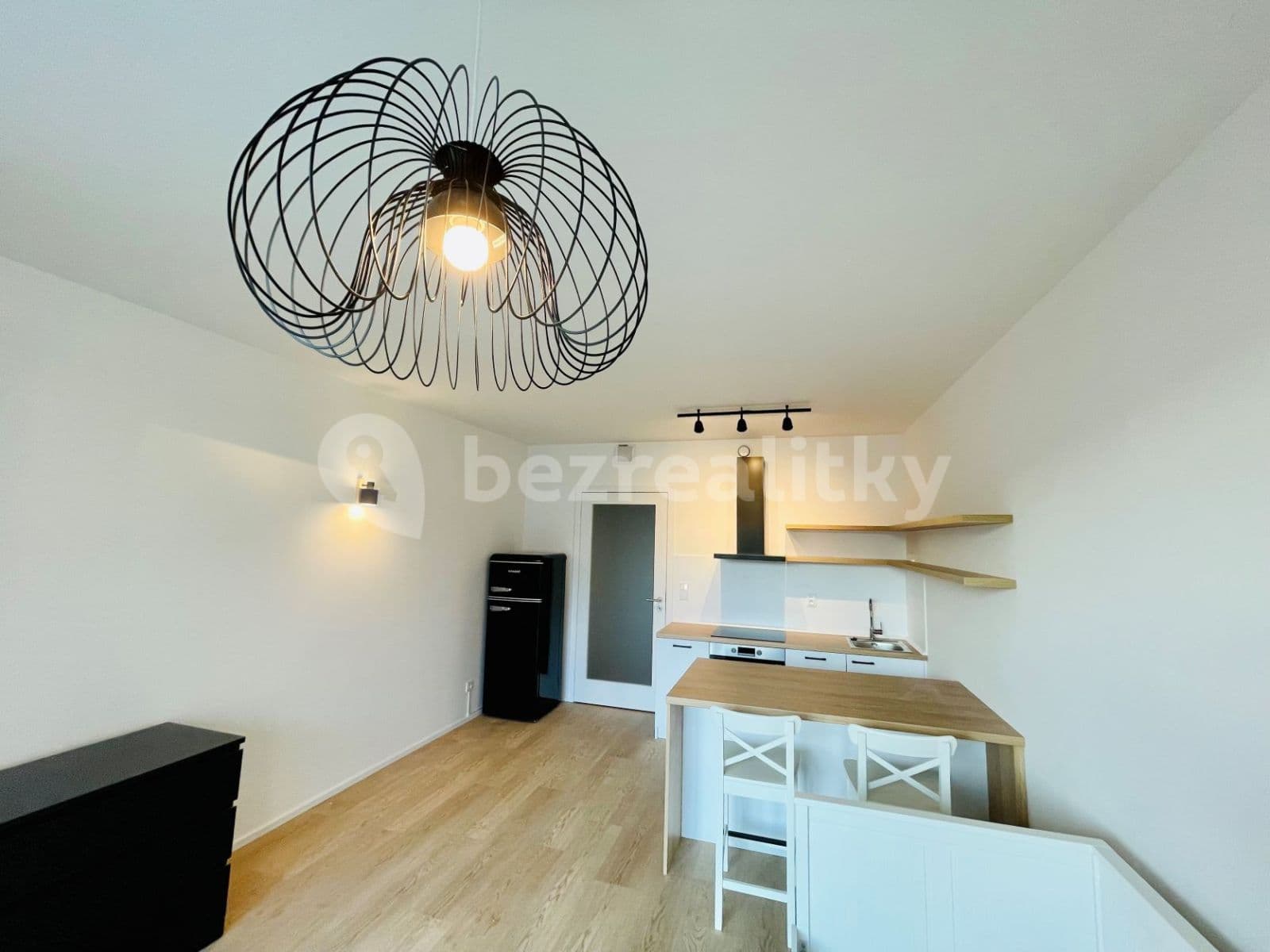 Pronájem bytu 1+kk 32 m², Vrbova, Praha, Praha Pronájem bytu 1+kk 32 m², Vrbova, Praha, Praha