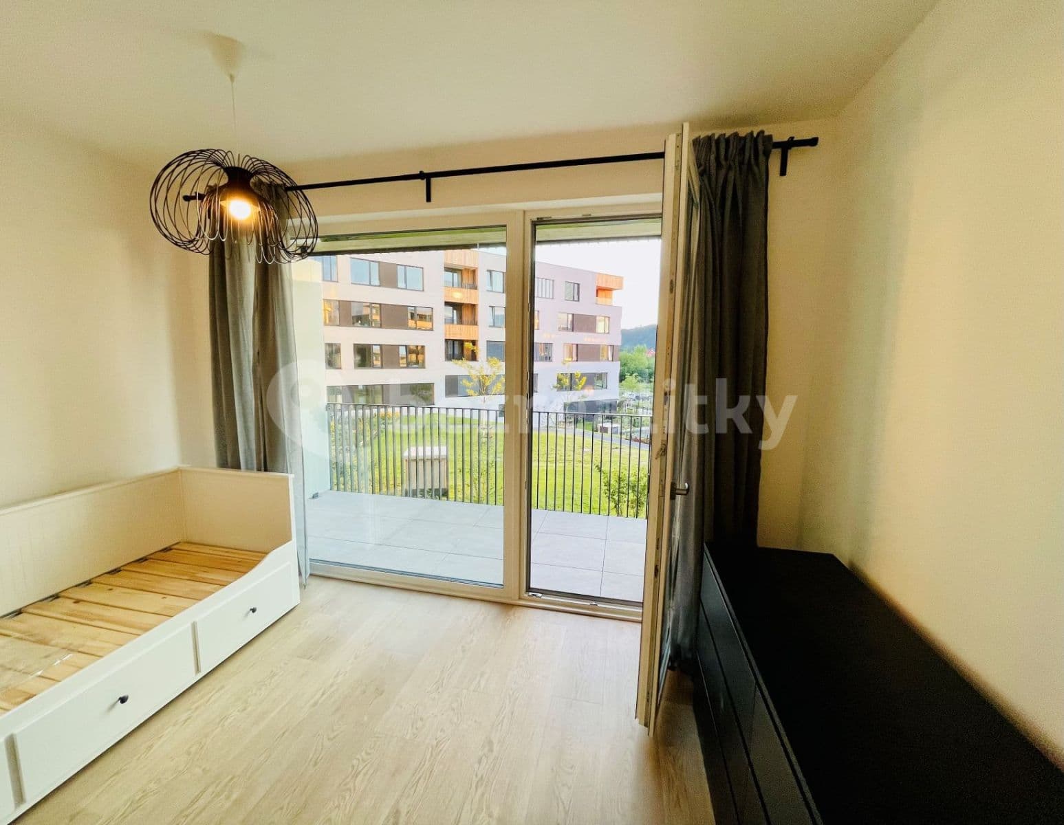 Pronájem bytu 1+kk 32 m², Vrbova, Praha, Praha Pronájem bytu 1+kk 32 m², Vrbova, Praha, Praha