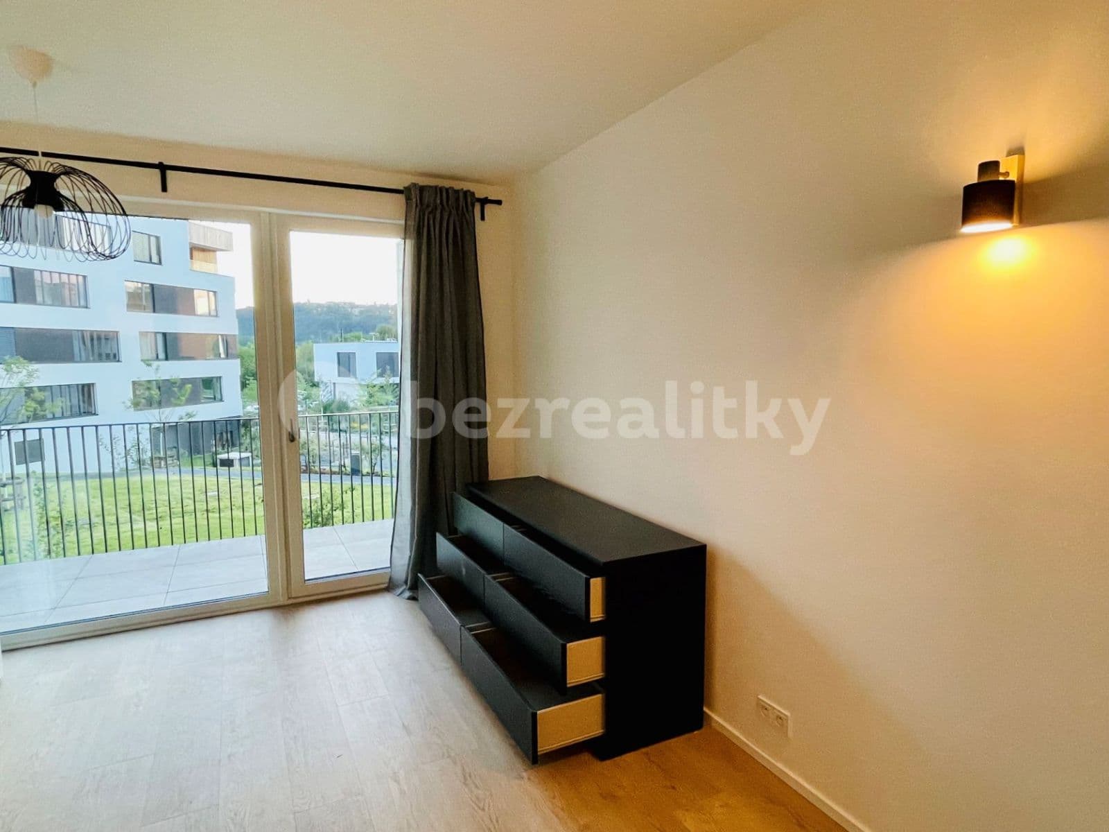 Pronájem bytu 1+kk 32 m², Vrbova, Praha, Praha Pronájem bytu 1+kk 32 m², Vrbova, Praha, Praha