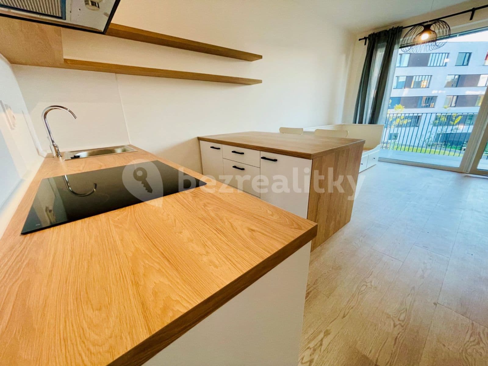 Pronájem bytu 1+kk 32 m², Vrbova, Praha, Praha Pronájem bytu 1+kk 32 m², Vrbova, Praha, Praha