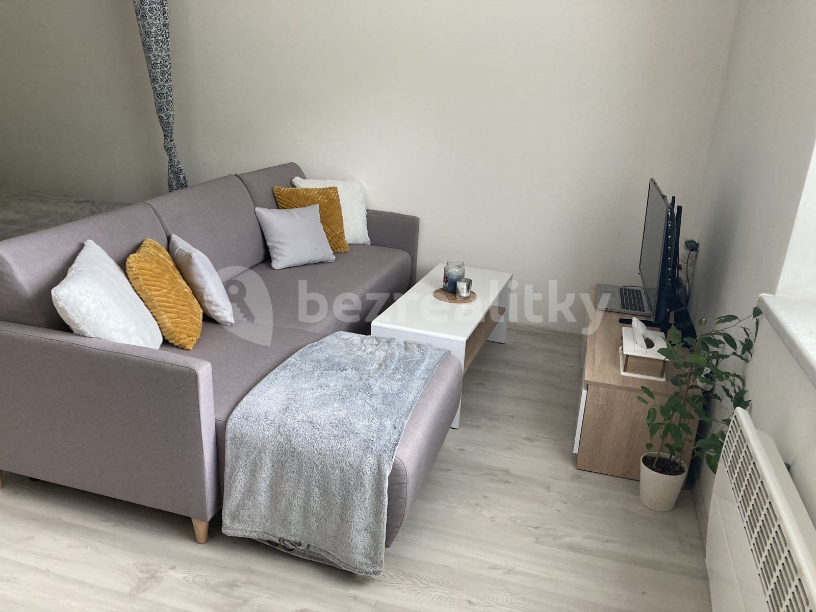 Pronájem bytu 1+kk 40 m², V Hlinkách, Beroun, Středočeský kraj Pronájem bytu 1+kk 40 m², V Hlinkách, Beroun, Středočeský kraj