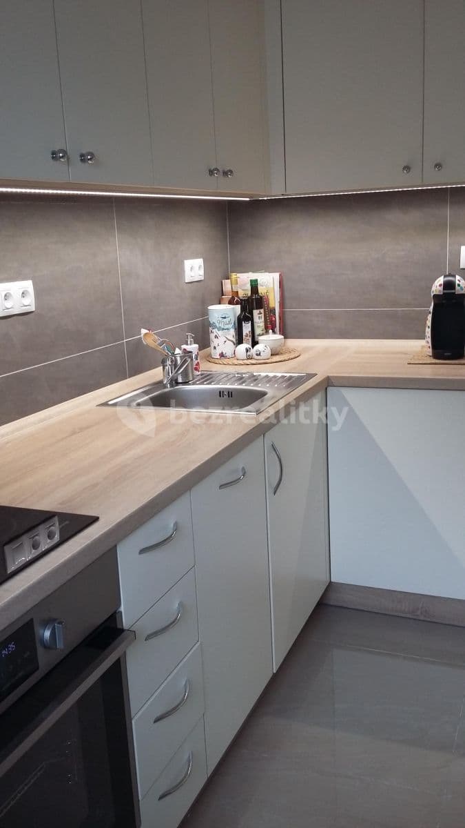 Pronájem bytu 1+kk 40 m², V Hlinkách, Beroun, Středočeský kraj Pronájem bytu 1+kk 40 m², V Hlinkách, Beroun, Středočeský kraj