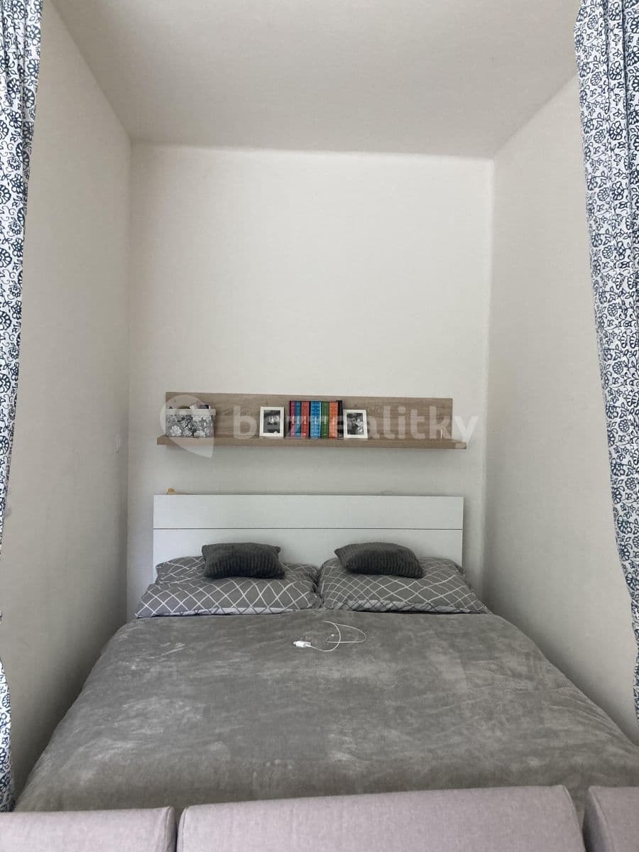 Pronájem bytu 1+kk 40 m², V Hlinkách, Beroun, Středočeský kraj Pronájem bytu 1+kk 40 m², V Hlinkách, Beroun, Středočeský kraj