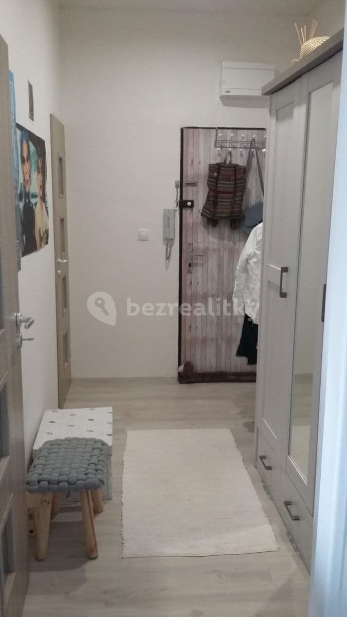 Pronájem bytu 1+kk 40 m², V Hlinkách, Beroun, Středočeský kraj Pronájem bytu 1+kk 40 m², V Hlinkách, Beroun, Středočeský kraj