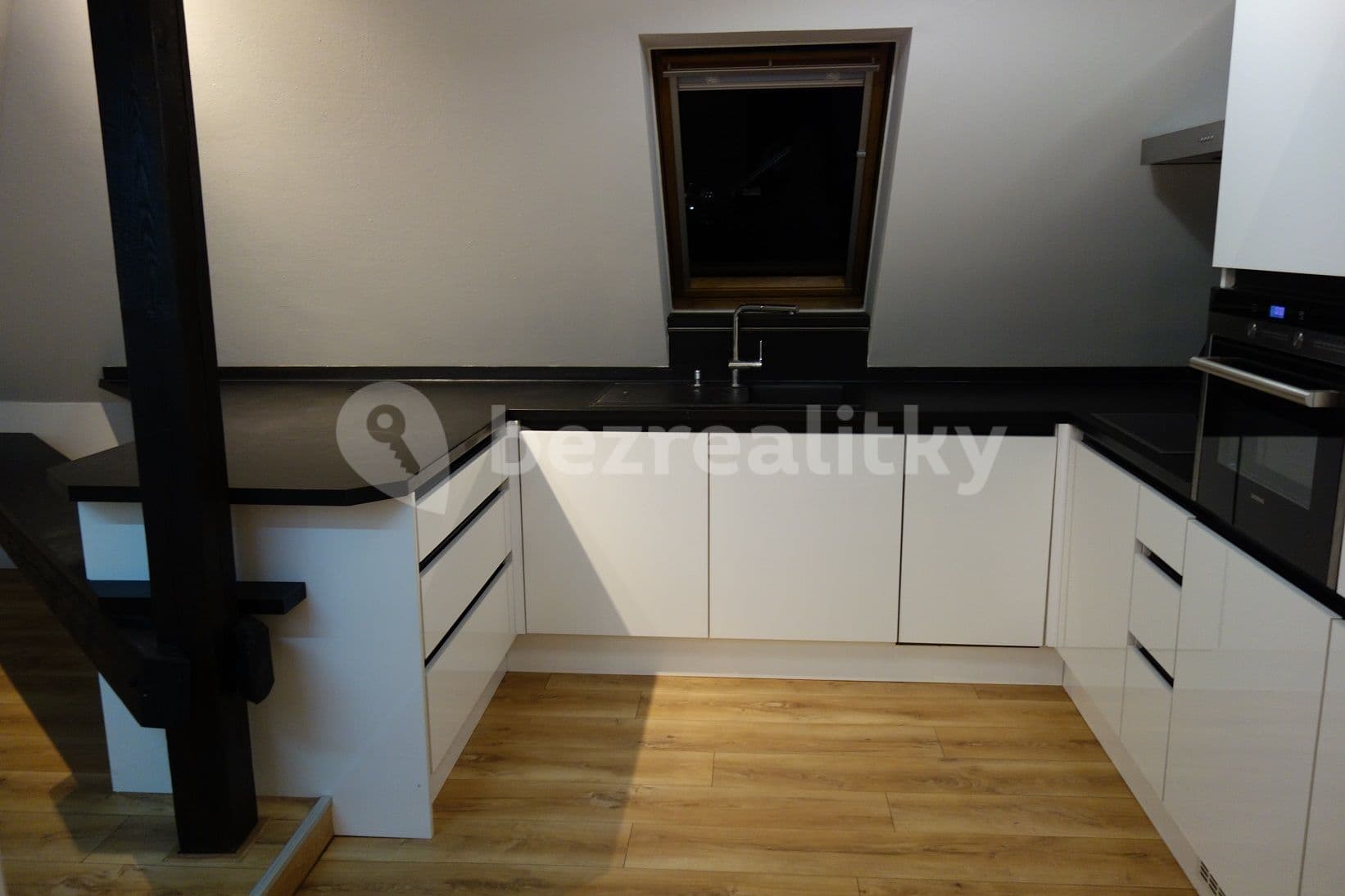 Pronájem bytu 3+1 90 m², U Háje, Praha, Praha Pronájem bytu 3+1 90 m², U Háje, Praha, Praha