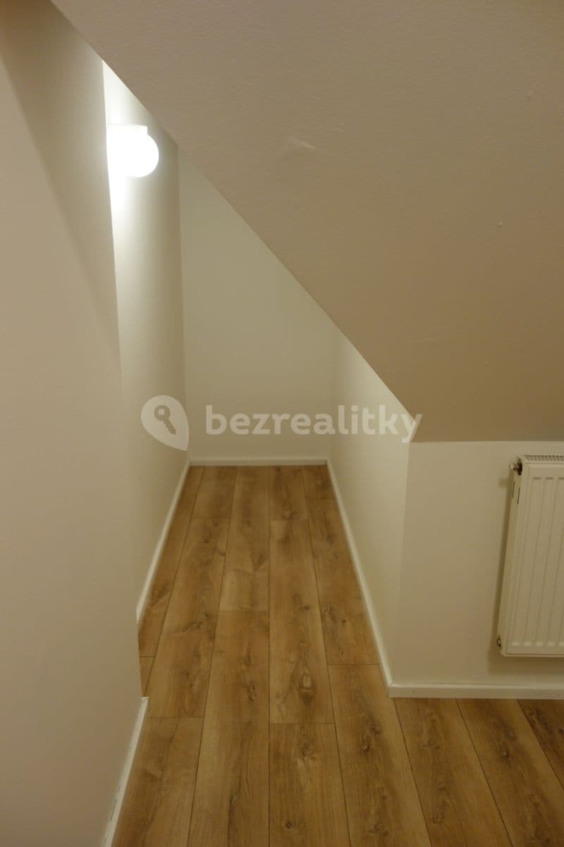Pronájem bytu 3+1 90 m², U Háje, Praha, Praha Pronájem bytu 3+1 90 m², U Háje, Praha, Praha