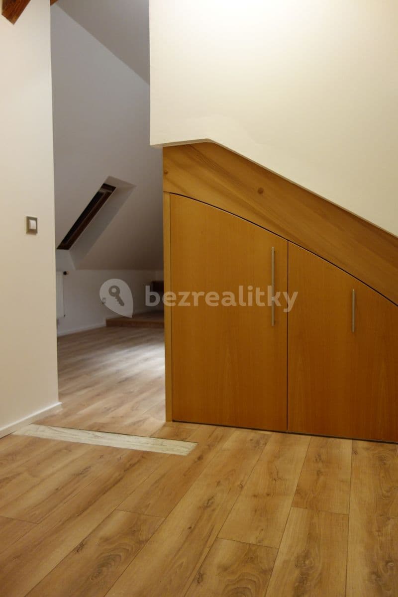 Pronájem bytu 3+1 90 m², U Háje, Praha, Praha Pronájem bytu 3+1 90 m², U Háje, Praha, Praha