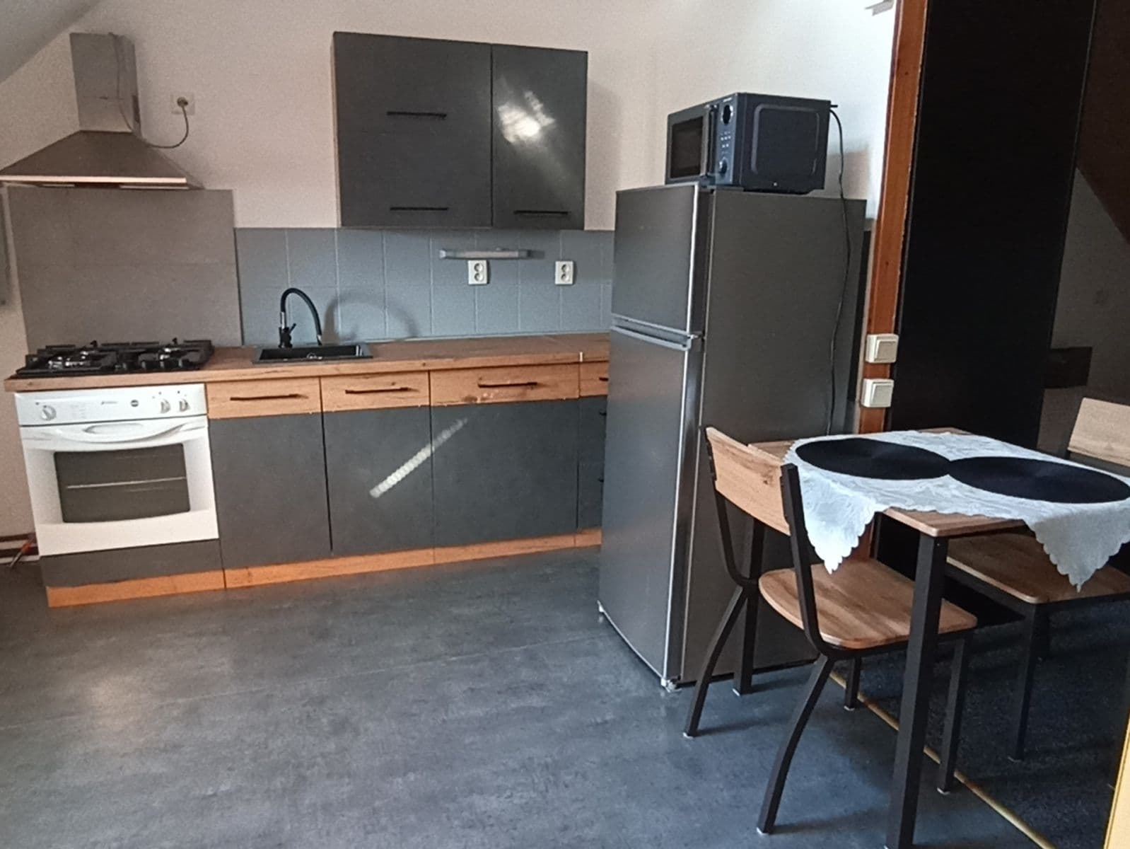 Pronájem bytu 1+kk 34 m², Záryby, Středočeský kraj Pronájem bytu 1+kk 34 m², Záryby, Středočeský kraj