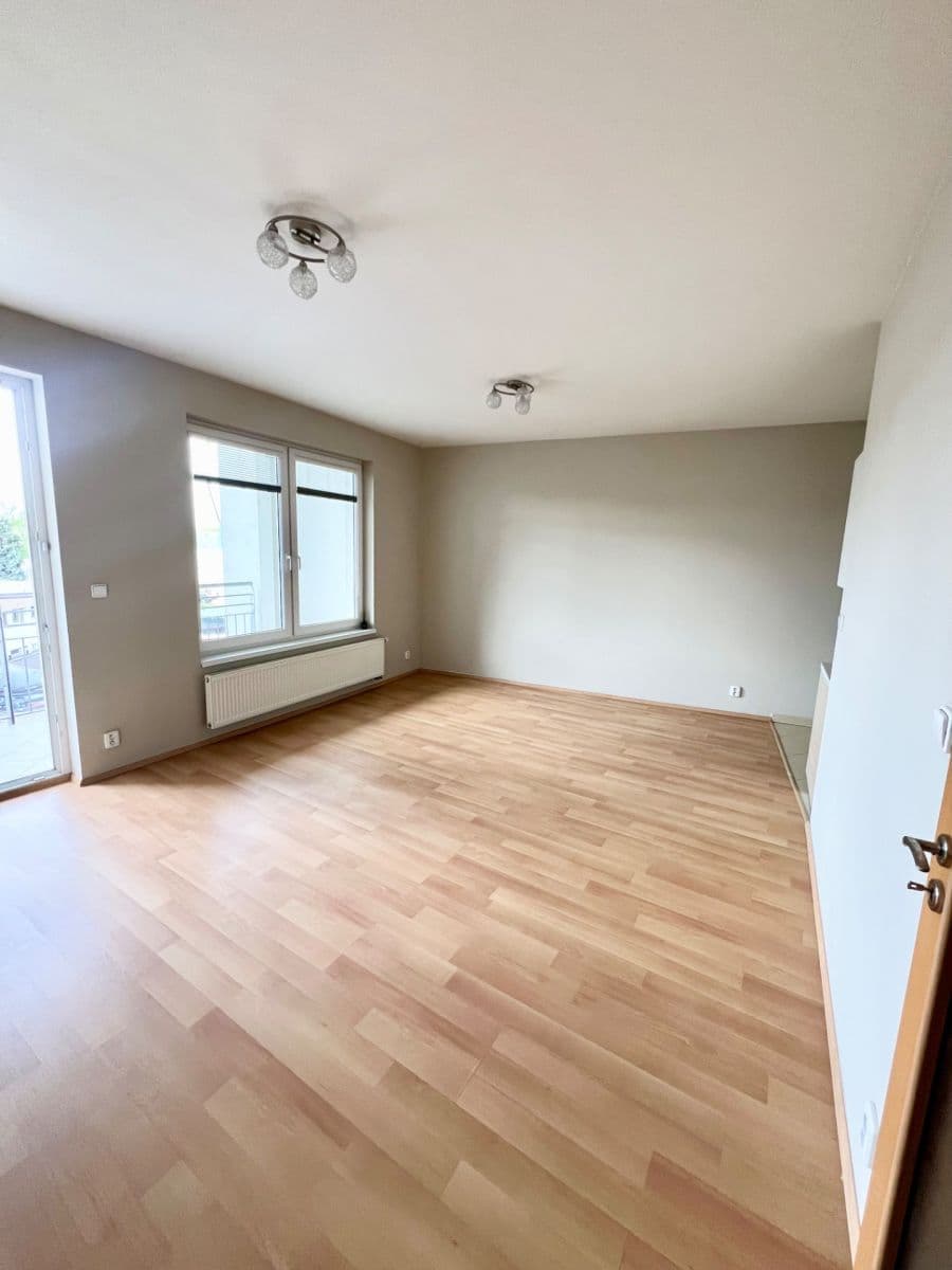 Prodej bytu 1+kk 38 m², Nademlejnská, Praha, Praha Prodej bytu 1+kk 38 m², Nademlejnská, Praha, Praha