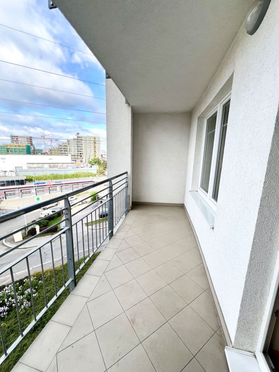 Prodej bytu 1+kk 38 m², Nademlejnská, Praha, Praha Prodej bytu 1+kk 38 m², Nademlejnská, Praha, Praha