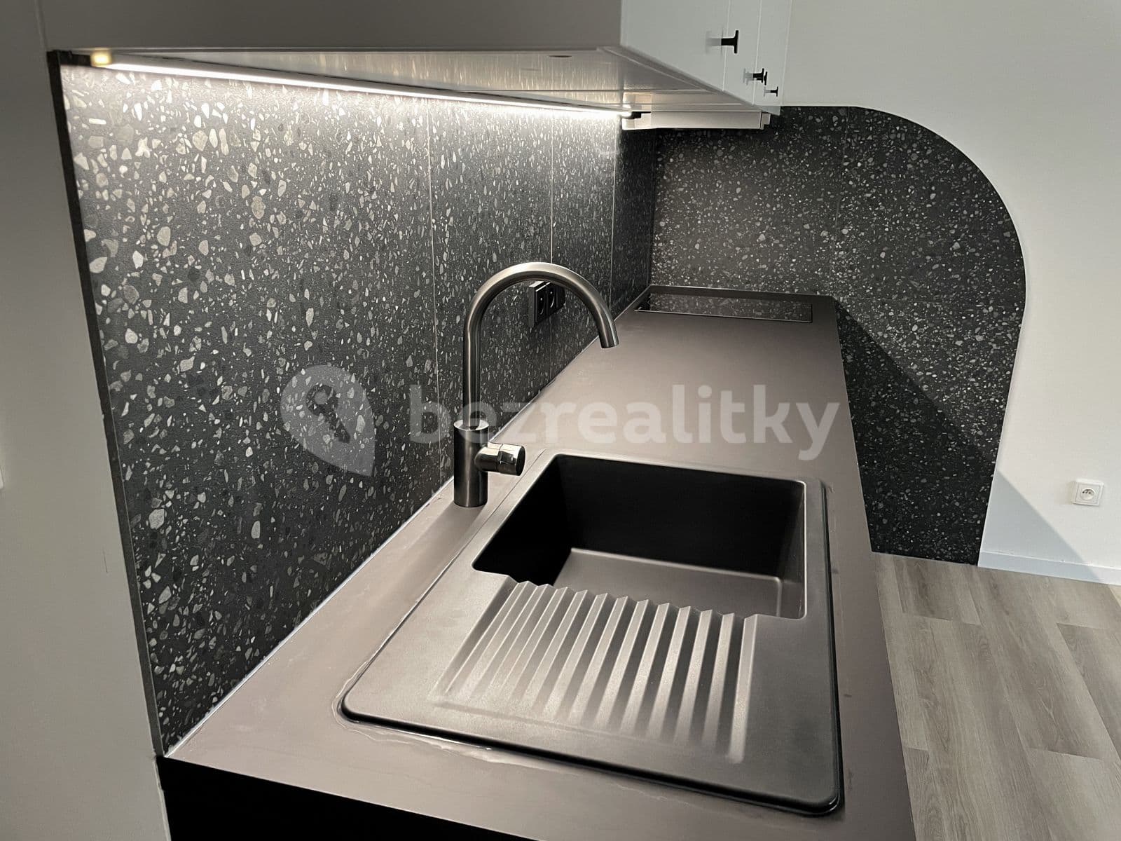 Pronájem bytu Garsoniéra 29 m², U Družstva Ideál, Praha, Praha Pronájem bytu Garsoniéra 29 m², U Družstva Ideál, Praha, Praha