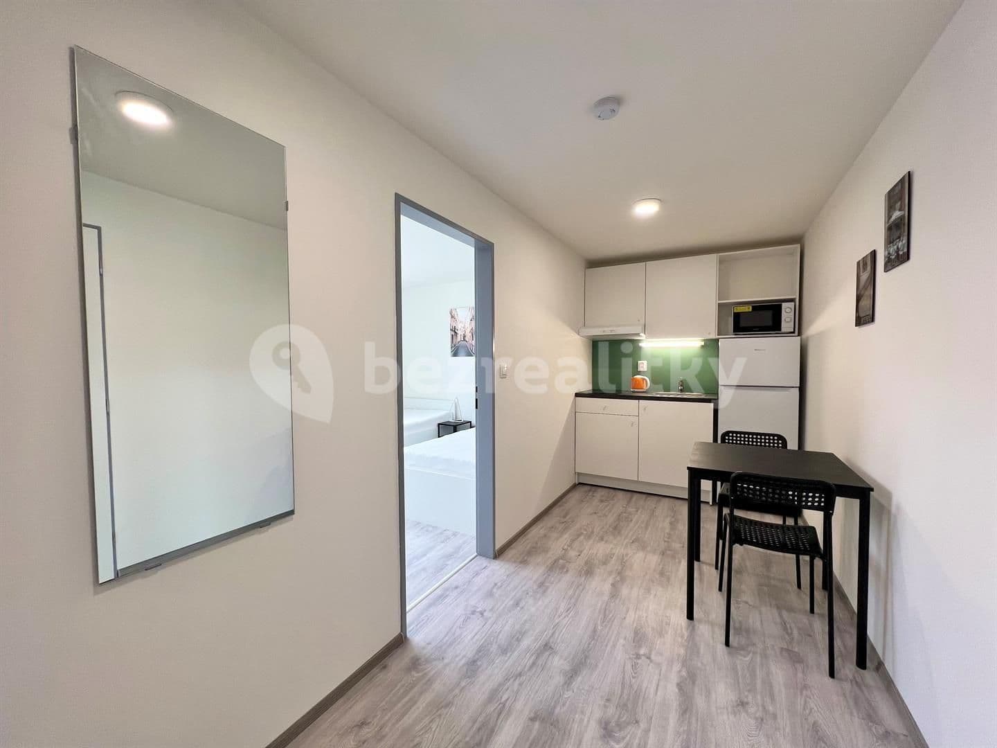 Pronájem bytu 2+1 32 m², Hybešova, Brno, Jihomoravský kraj Pronájem bytu 2+1 32 m², Hybešova, Brno, Jihomoravský kraj