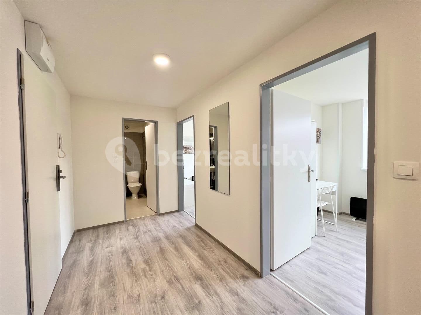 Pronájem bytu 2+1 32 m², Hybešova, Brno, Jihomoravský kraj Pronájem bytu 2+1 32 m², Hybešova, Brno, Jihomoravský kraj