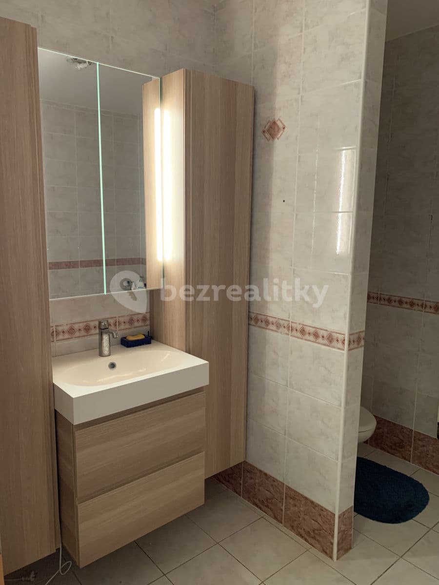 Pronájem bytu 2+kk 58 m², Fialová, Brno, Jihomoravský kraj Pronájem bytu 2+kk 58 m², Fialová, Brno, Jihomoravský kraj