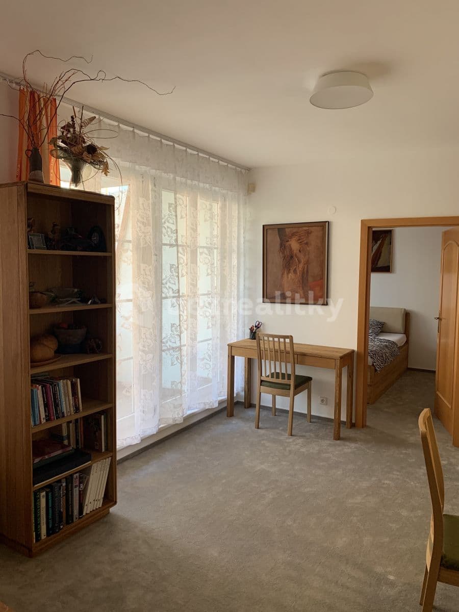 Pronájem bytu 2+kk 58 m², Fialová, Brno, Jihomoravský kraj Pronájem bytu 2+kk 58 m², Fialová, Brno, Jihomoravský kraj
