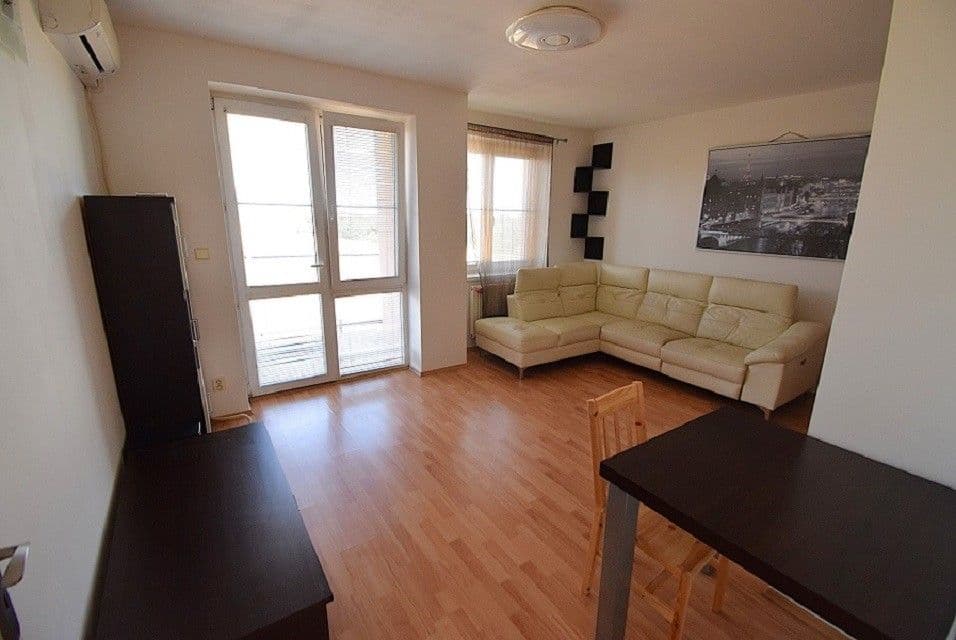 Prodej bytu 2+kk 62 m², Modletice, Středočeský kraj Prodej bytu 2+kk 62 m², Modletice, Středočeský kraj