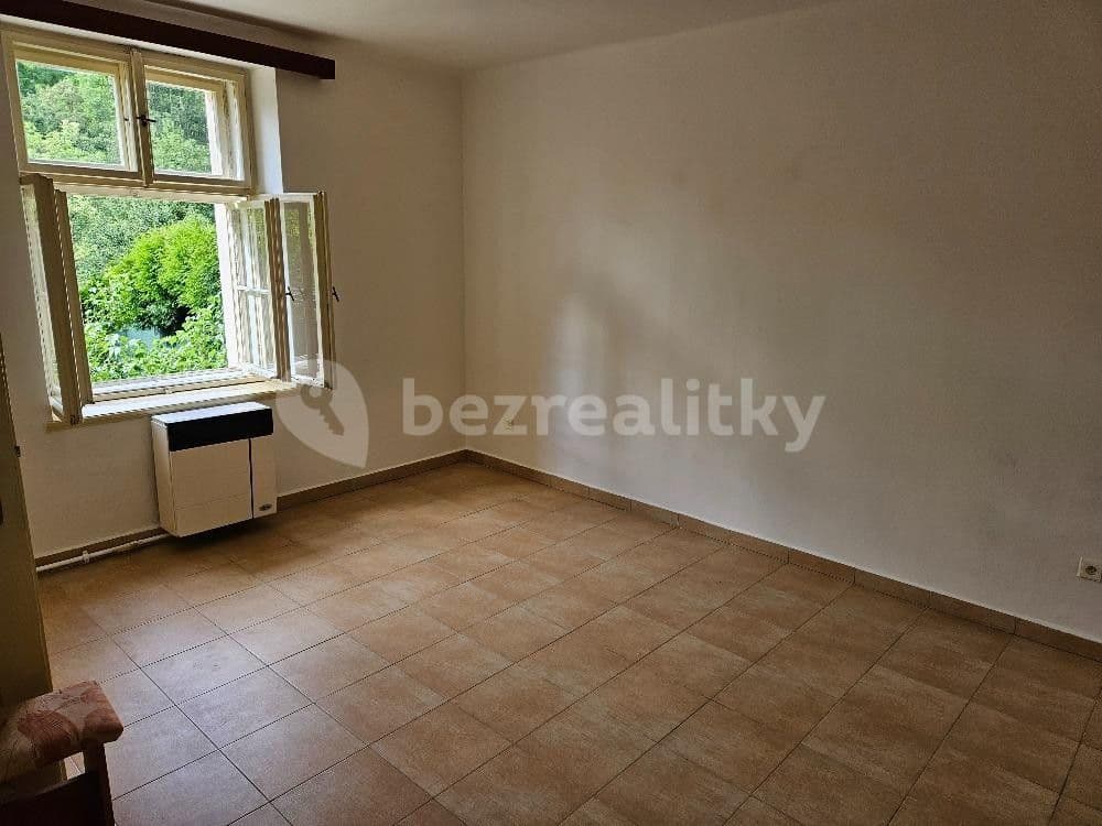 Pronájem bytu 1+1 40 m², Tismenická, Tábor, Jihočeský kraj Pronájem bytu 1+1 40 m², Tismenická, Tábor, Jihočeský kraj