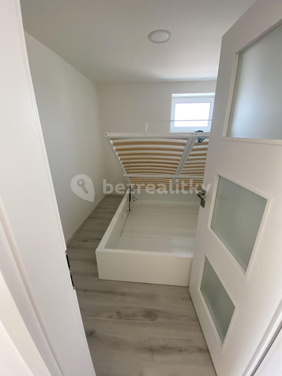 Pronájem bytu 2+kk 59 m², Důl Libušín, Libušín, Středočeský kraj Pronájem bytu 2+kk 59 m², Důl Libušín, Libušín, Středočeský kraj
