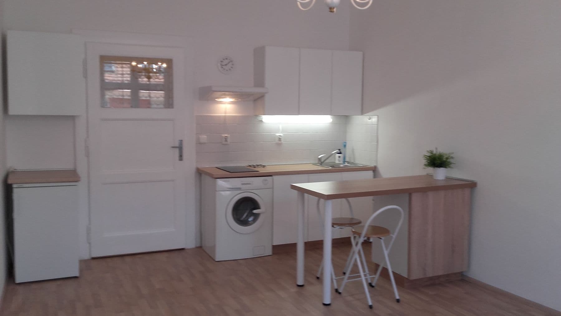 Pronájem bytu Garsoniéra 27 m², Písecká, Praha, Praha Pronájem bytu Garsoniéra 27 m², Písecká, Praha, Praha