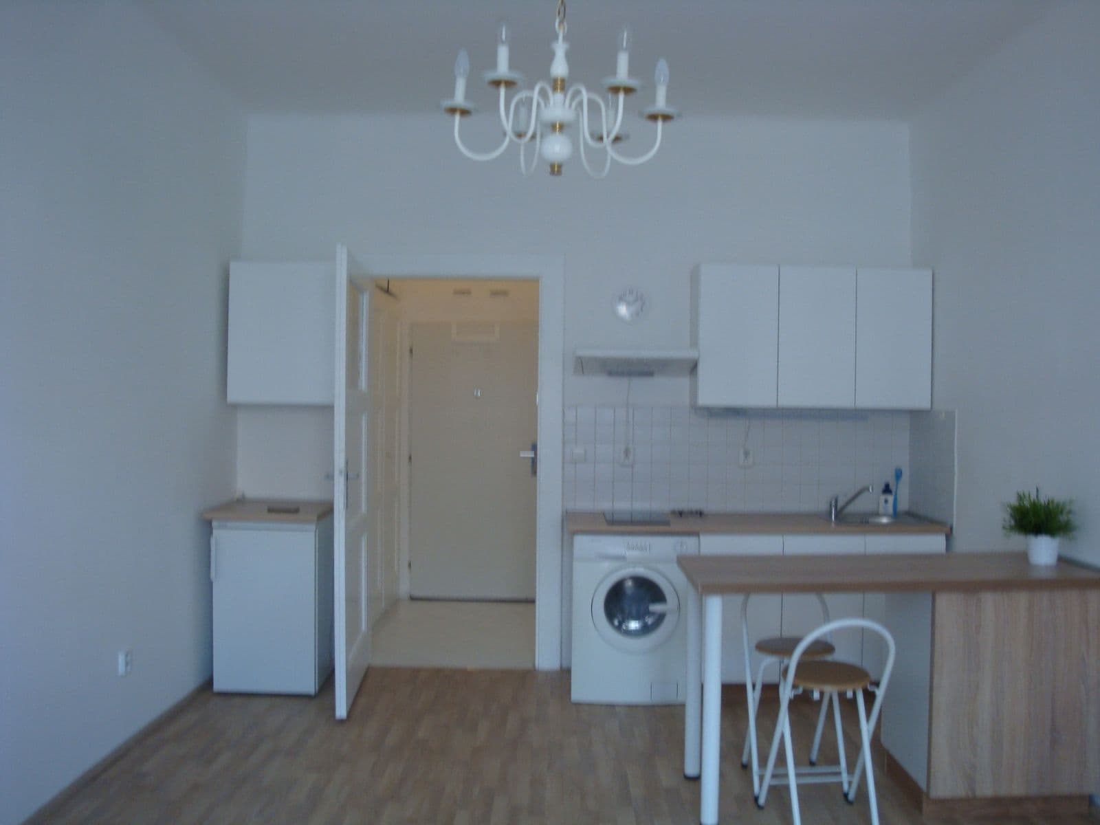 Pronájem bytu Garsoniéra 27 m², Písecká, Praha, Praha Pronájem bytu Garsoniéra 27 m², Písecká, Praha, Praha