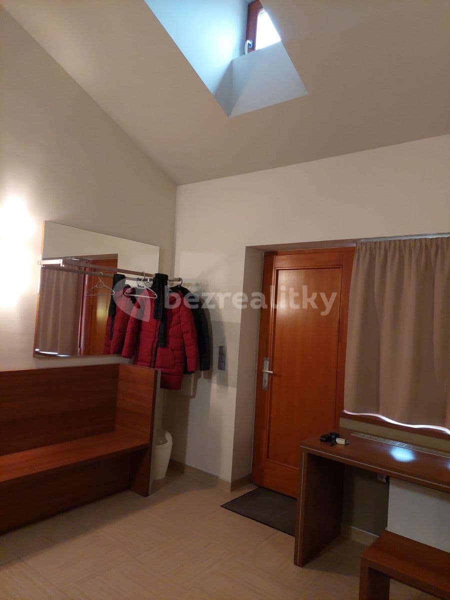 Pronájem bytu 2+kk 42 m², Pod Dálnicí, Králův Dvůr, Středočeský kraj Pronájem bytu 2+kk 42 m², Pod Dálnicí, Králův Dvůr, Středočeský kraj