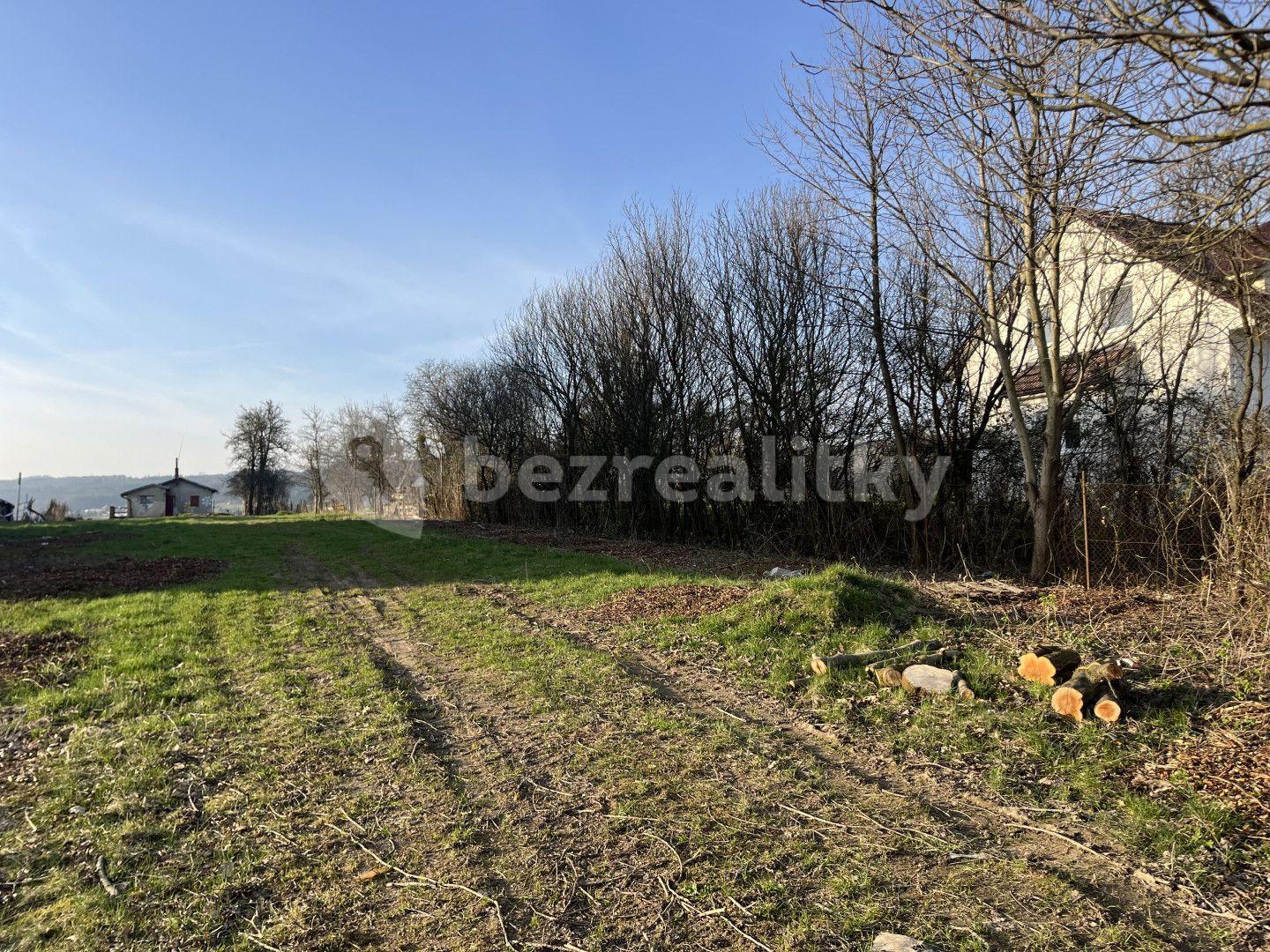 Prodej pozemku 1.987 m², Komenského, Fryšták, Zlínský kraj