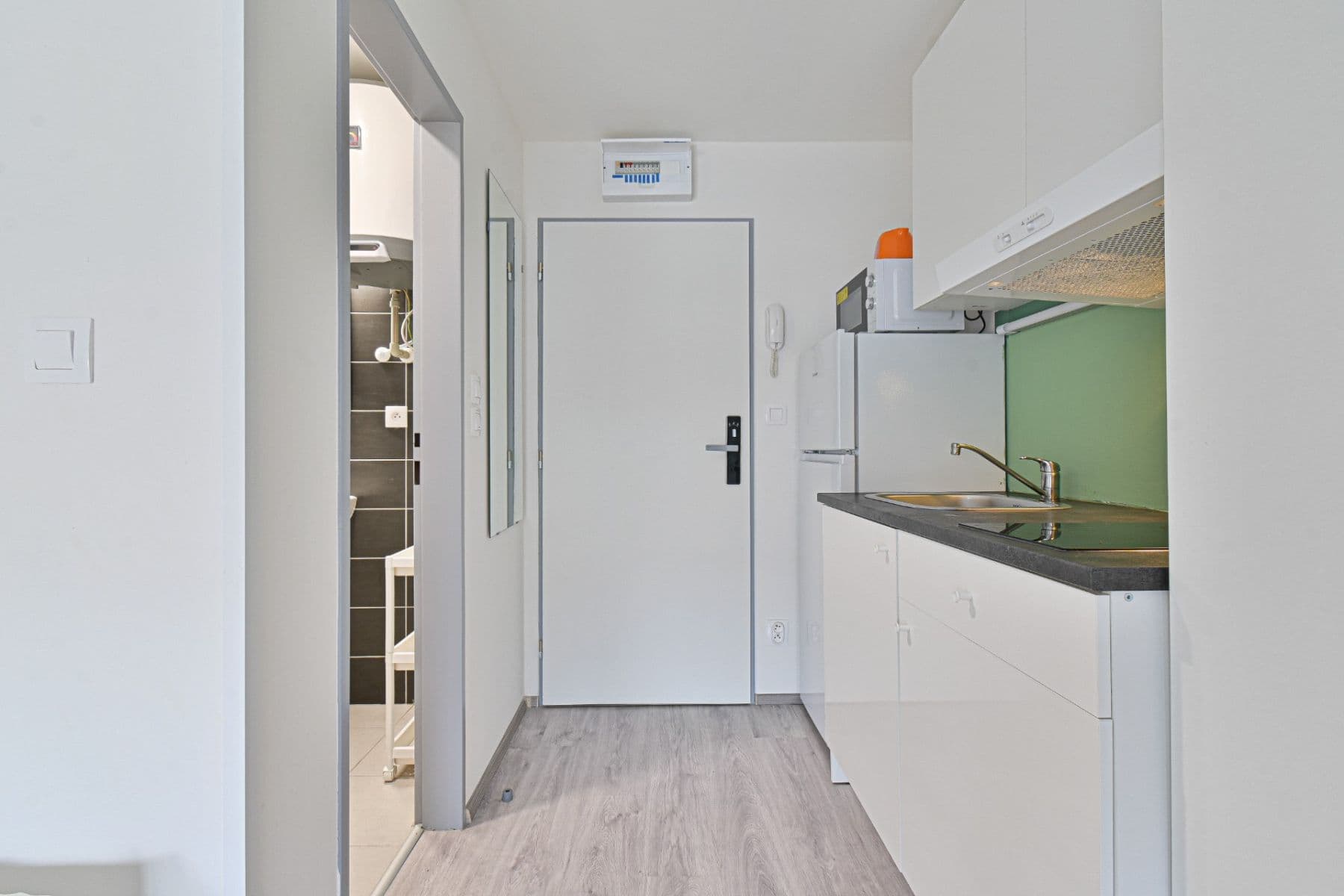 Pronájem bytu 1+kk 16 m², Hybešova, Brno, Jihomoravský kraj Pronájem bytu 1+kk 16 m², Hybešova, Brno, Jihomoravský kraj