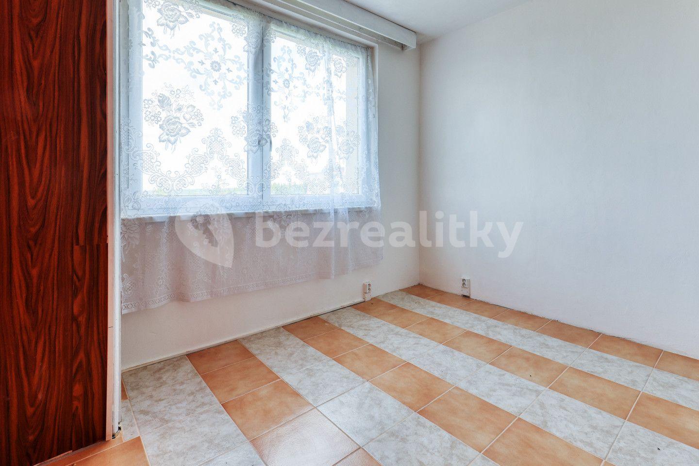 Prodej bytu 2+1 68 m², Rovná, Karlovarský kraj