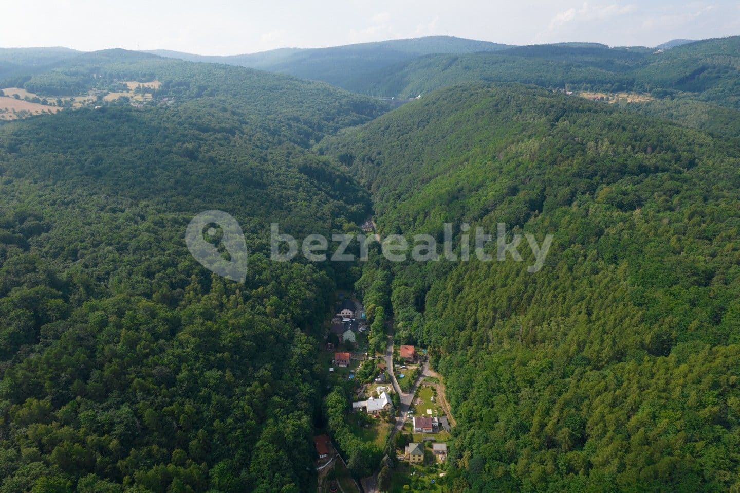 Prodej pozemku 1.134 m², Hornická, Litvínov, Ústecký kraj