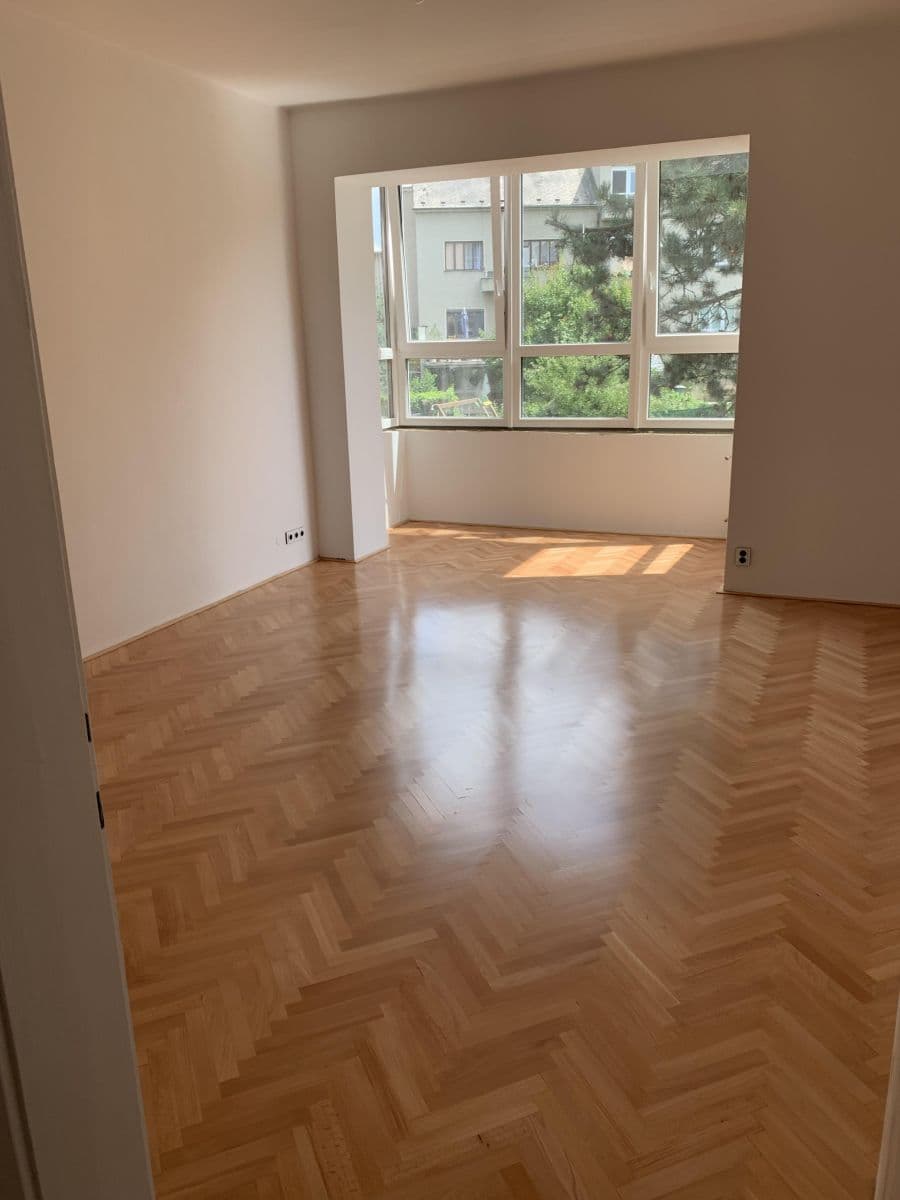Pronájem bytu 2+1 75 m², Mišákova, Olomouc, Olomoucký kraj Pronájem bytu 2+1 75 m², Mišákova, Olomouc, Olomoucký kraj