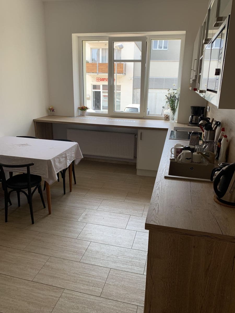 Pronájem bytu 2+1 75 m², Mišákova, Olomouc, Olomoucký kraj Pronájem bytu 2+1 75 m², Mišákova, Olomouc, Olomoucký kraj