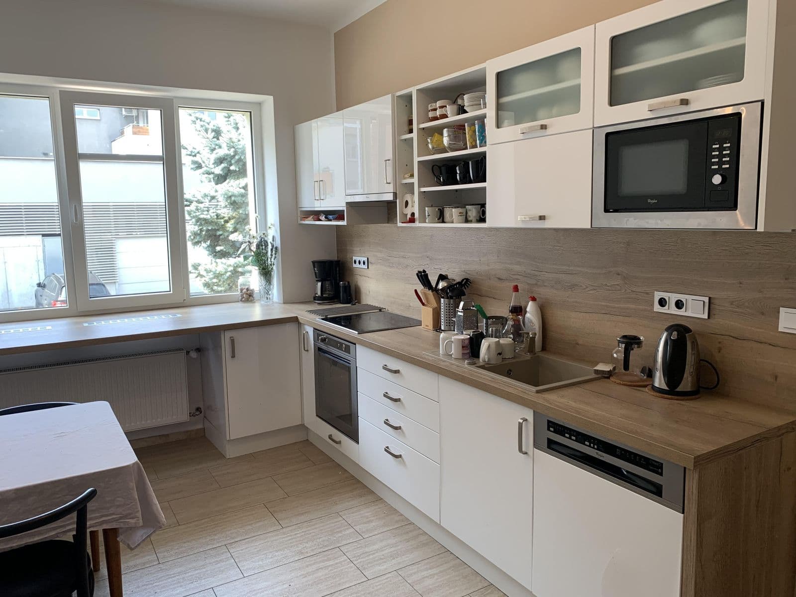 Pronájem bytu 2+1 75 m², Mišákova, Olomouc, Olomoucký kraj Pronájem bytu 2+1 75 m², Mišákova, Olomouc, Olomoucký kraj