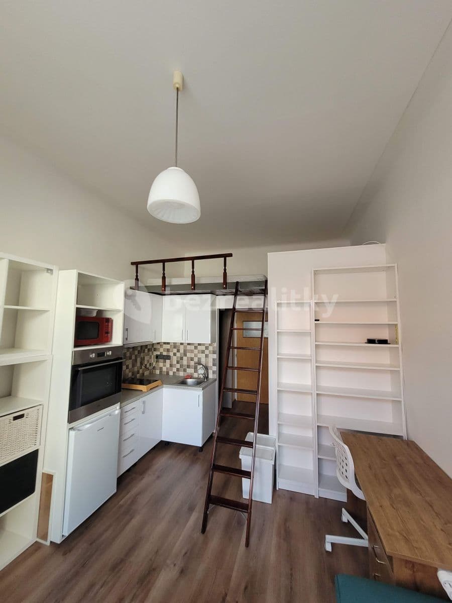 Pronájem bytu 1+kk 25 m², Magistrů, Praha, Praha Pronájem bytu 1+kk 25 m², Magistrů, Praha, Praha