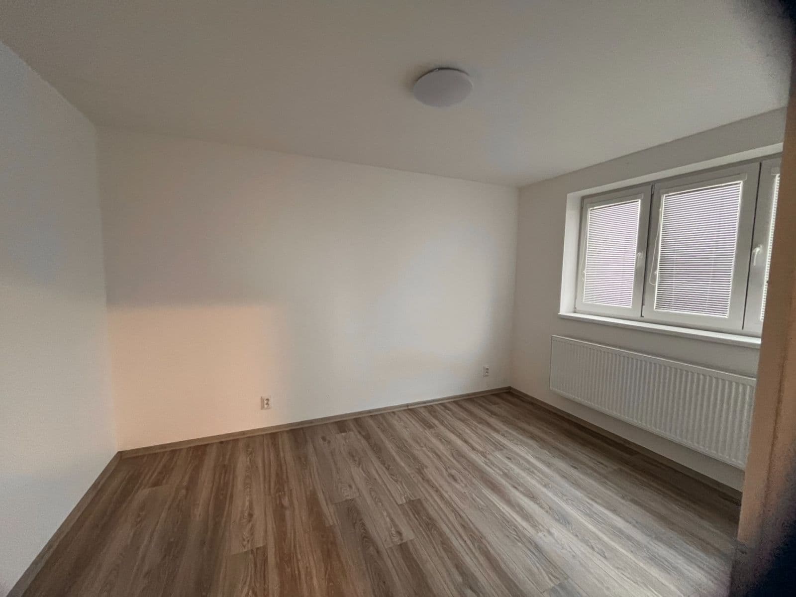 Pronájem bytu 2+kk 35 m², náměstí Jiřího z Poděbrad, Nový Knín, Středočeský kraj Pronájem bytu 2+kk 35 m², náměstí Jiřího z Poděbrad, Nový Knín, Středočeský kraj