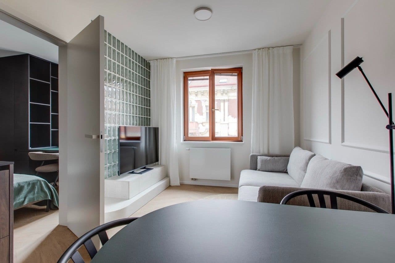 Pronájem bytu 2+kk 43 m², Husitská, Praha, Praha Pronájem bytu 2+kk 43 m², Husitská, Praha, Praha