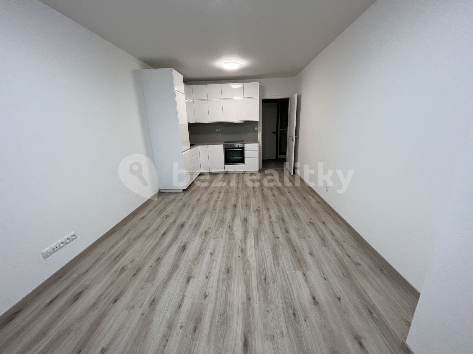 Pronájem bytu 1+kk 32 m², Kovářská, Praha, Praha Pronájem bytu 1+kk 32 m², Kovářská, Praha, Praha