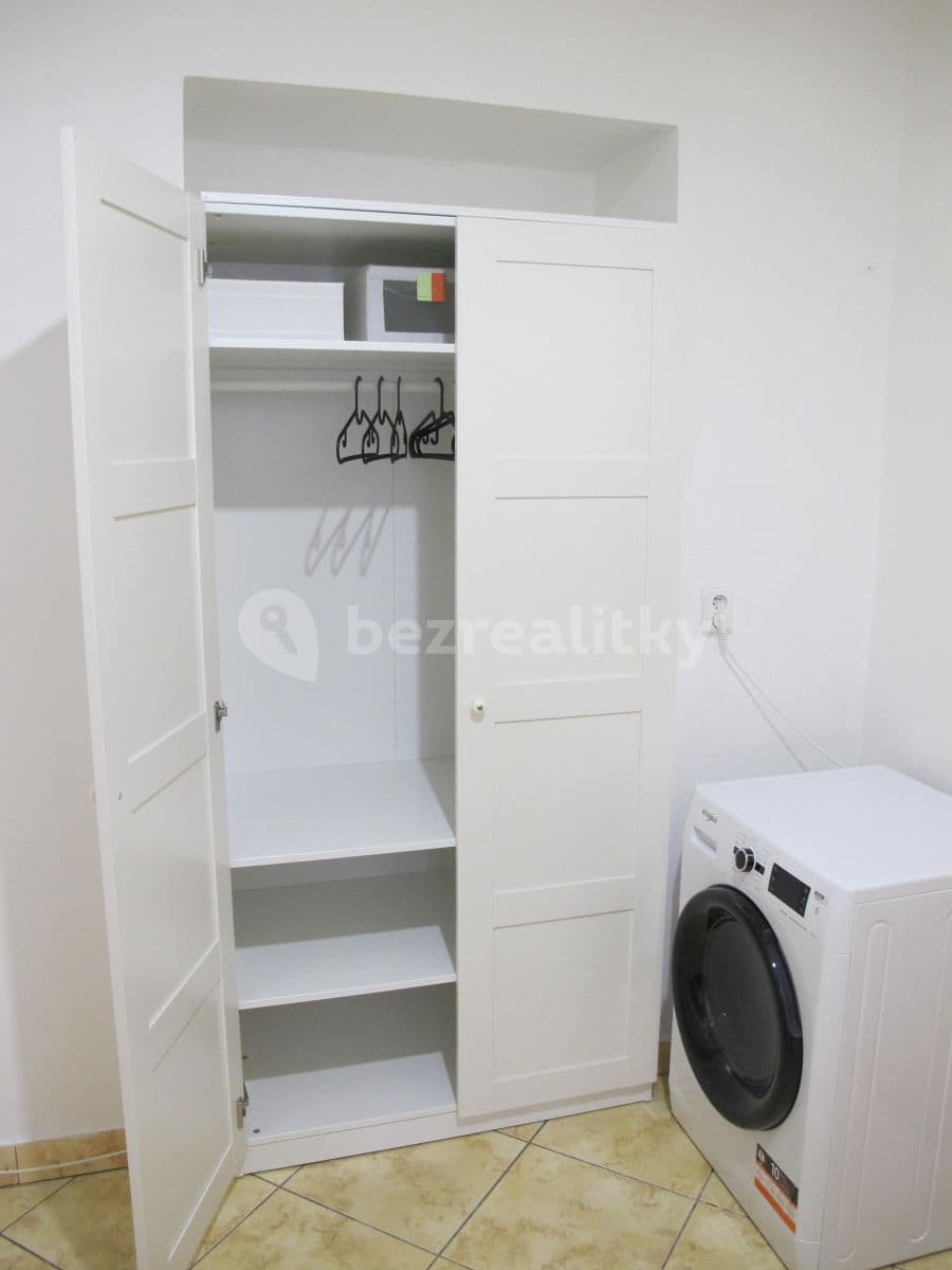 Pronájem bytu 1+kk 26 m², Na Veselí, Praha, Praha Pronájem bytu 1+kk 26 m², Na Veselí, Praha, Praha