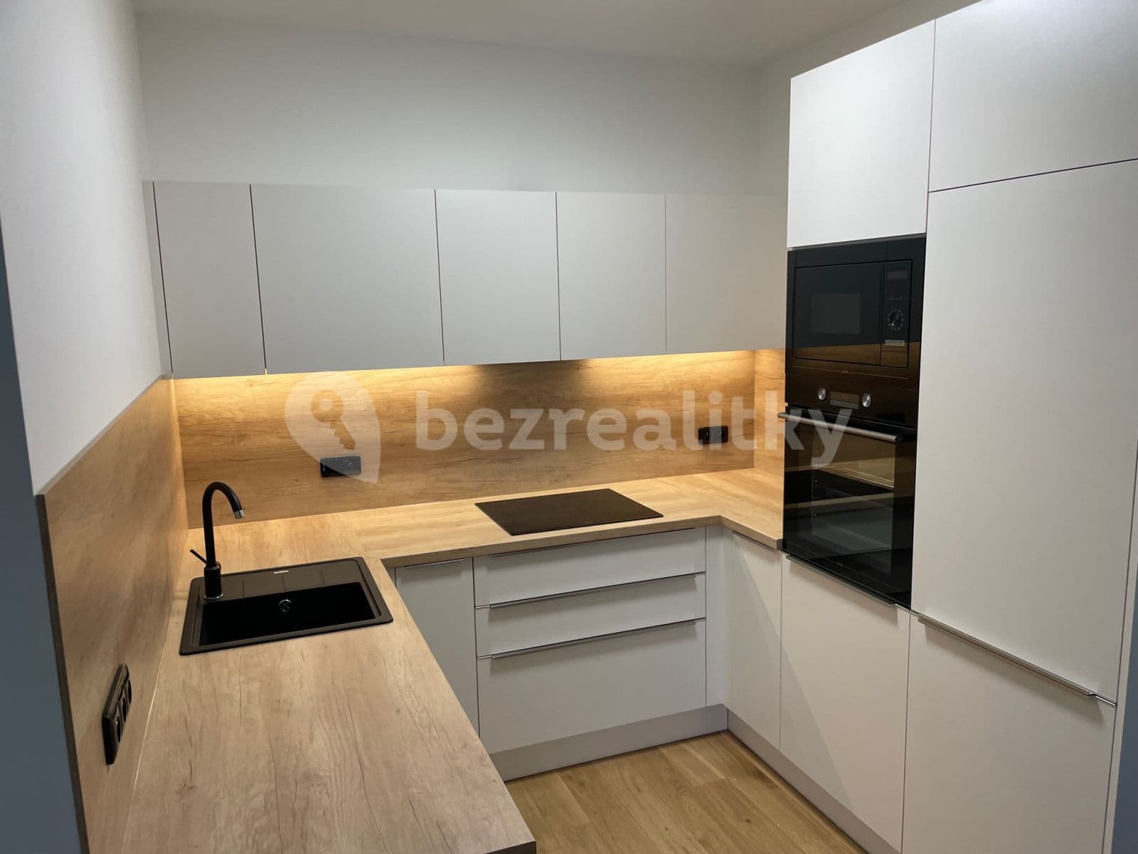 Pronájem bytu 2+kk 60 m², Ramonova, Praha, Praha Pronájem bytu 2+kk 60 m², Ramonova, Praha, Praha