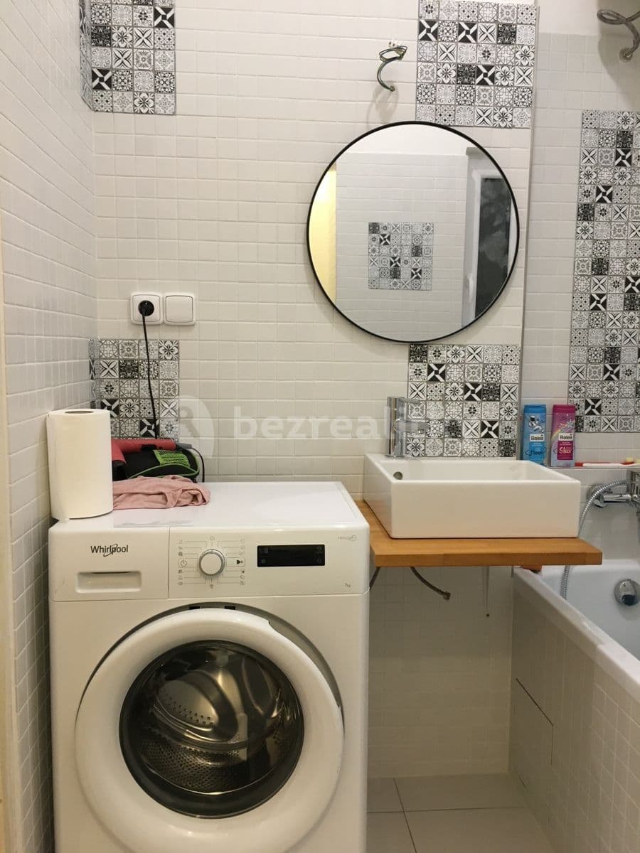 Pronájem bytu 1+kk 36 m², Kotlaska, Praha, Praha Pronájem bytu 1+kk 36 m², Kotlaska, Praha, Praha