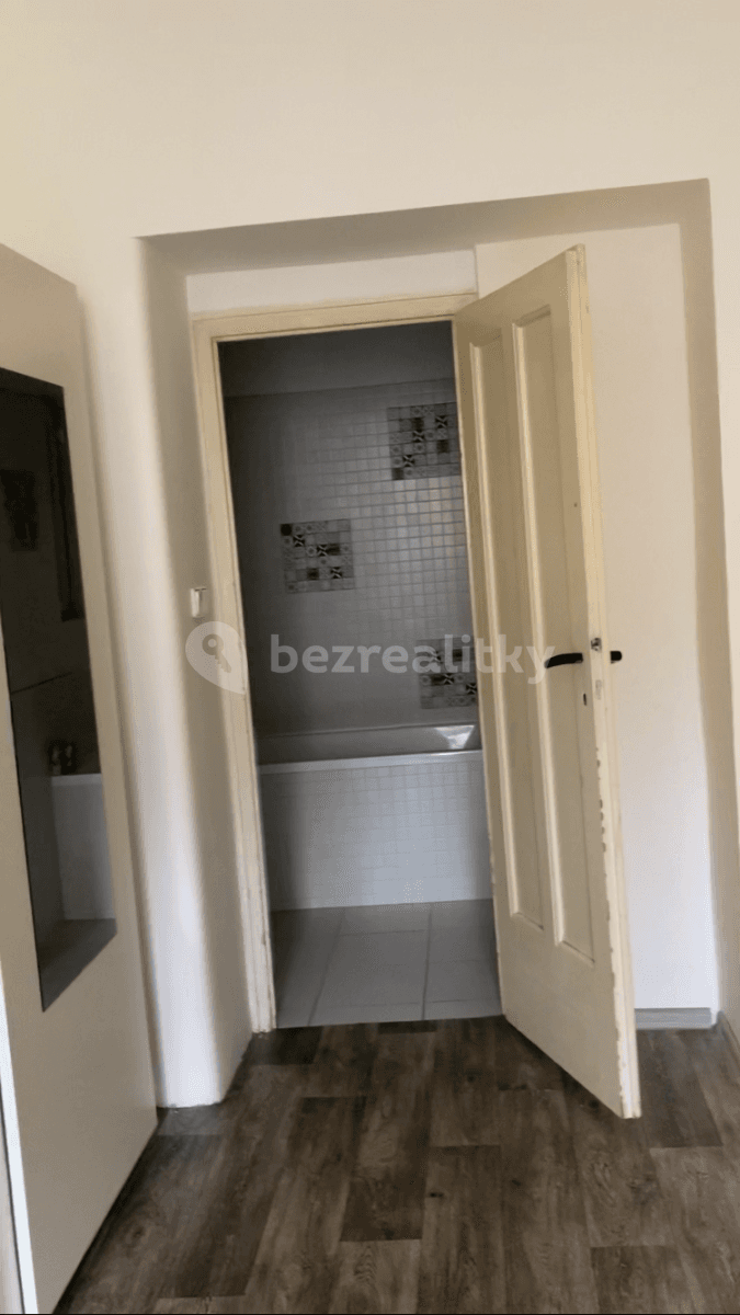 Pronájem bytu 1+kk 36 m², Kotlaska, Praha, Praha Pronájem bytu 1+kk 36 m², Kotlaska, Praha, Praha