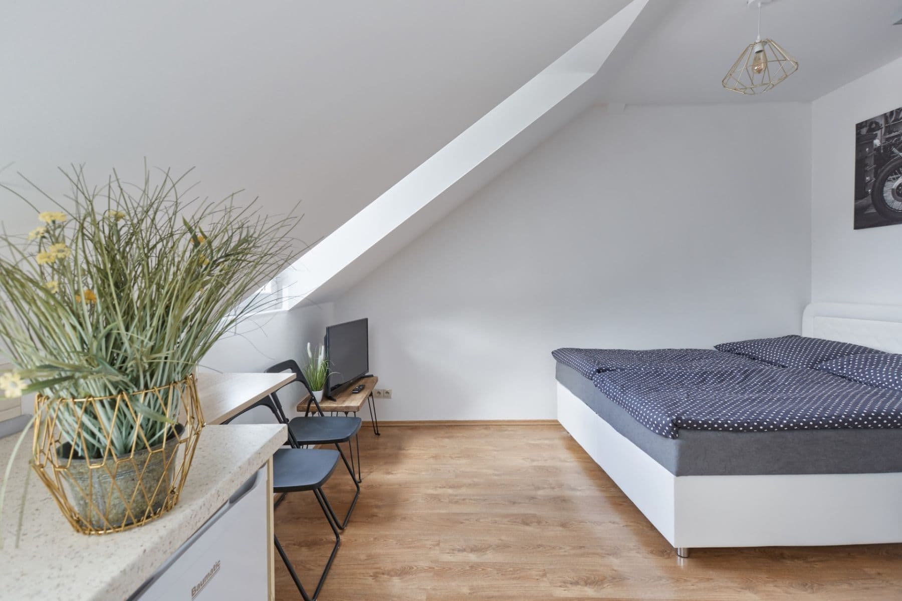 Pronájem bytu 1+kk 31 m², Ondřejská, Karlovy Vary, Karlovarský kraj Pronájem bytu 1+kk 31 m², Ondřejská, Karlovy Vary, Karlovarský kraj