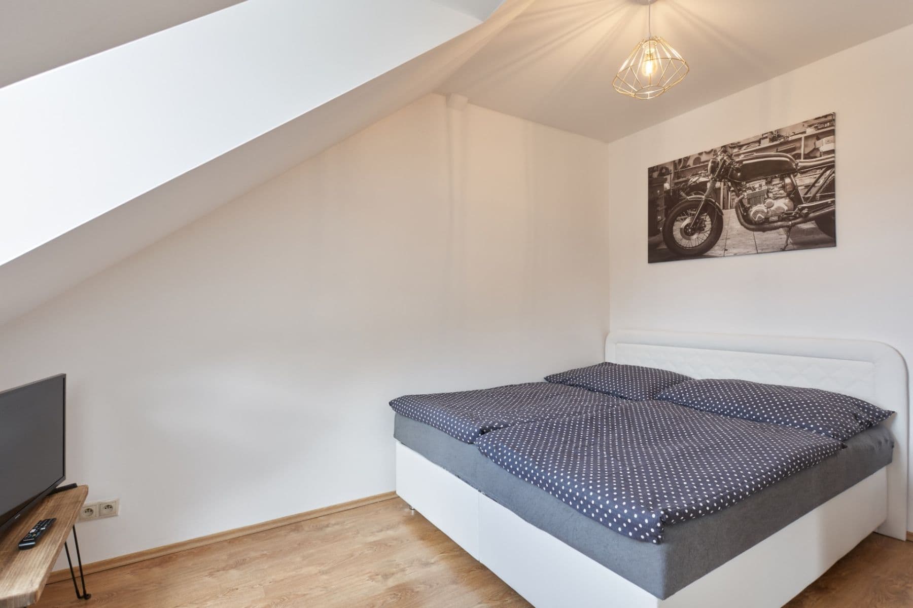Pronájem bytu 1+kk 31 m², Ondřejská, Karlovy Vary, Karlovarský kraj Pronájem bytu 1+kk 31 m², Ondřejská, Karlovy Vary, Karlovarský kraj