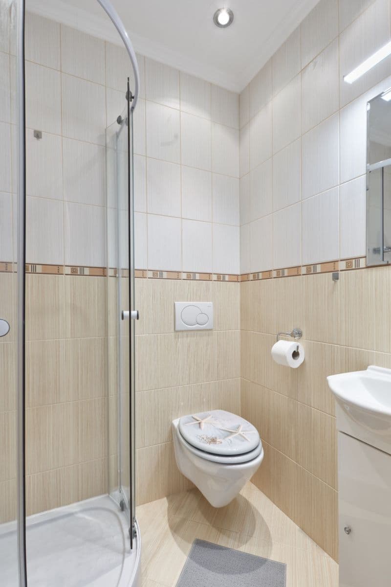Pronájem bytu 1+kk 31 m², Ondřejská, Karlovy Vary, Karlovarský kraj Pronájem bytu 1+kk 31 m², Ondřejská, Karlovy Vary, Karlovarský kraj