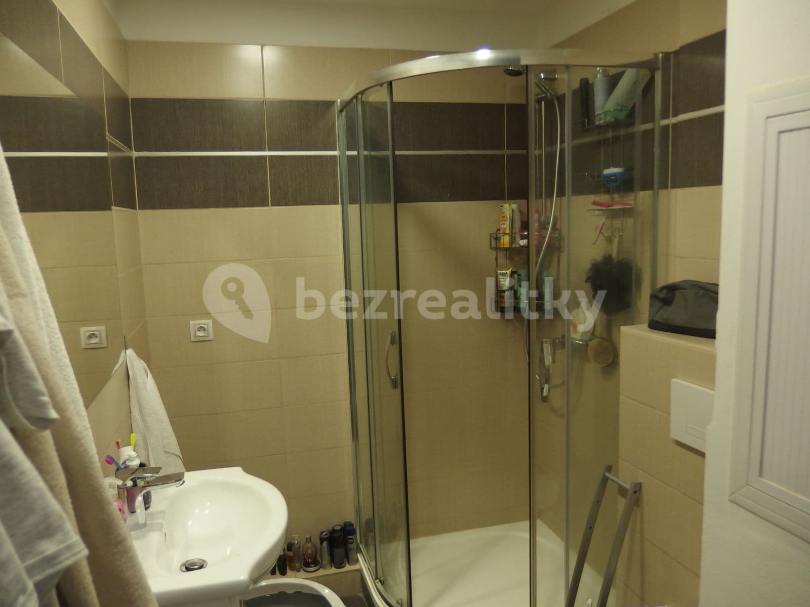 Pronájem bytu 2+kk 56 m², Vrchlického, Karlovy Vary, Karlovarský kraj Pronájem bytu 2+kk 56 m², Vrchlického, Karlovy Vary, Karlovarský kraj